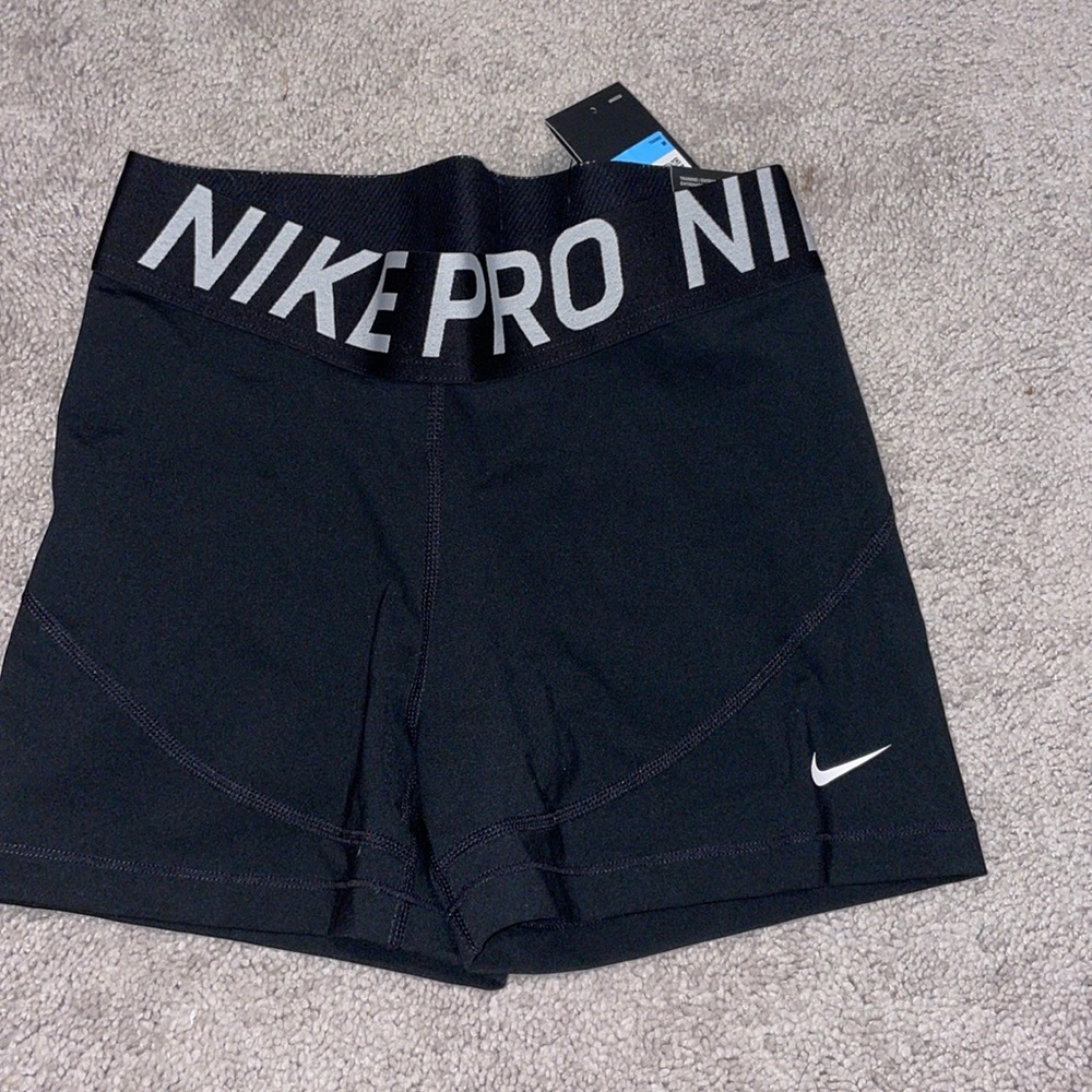 Black Nike pros